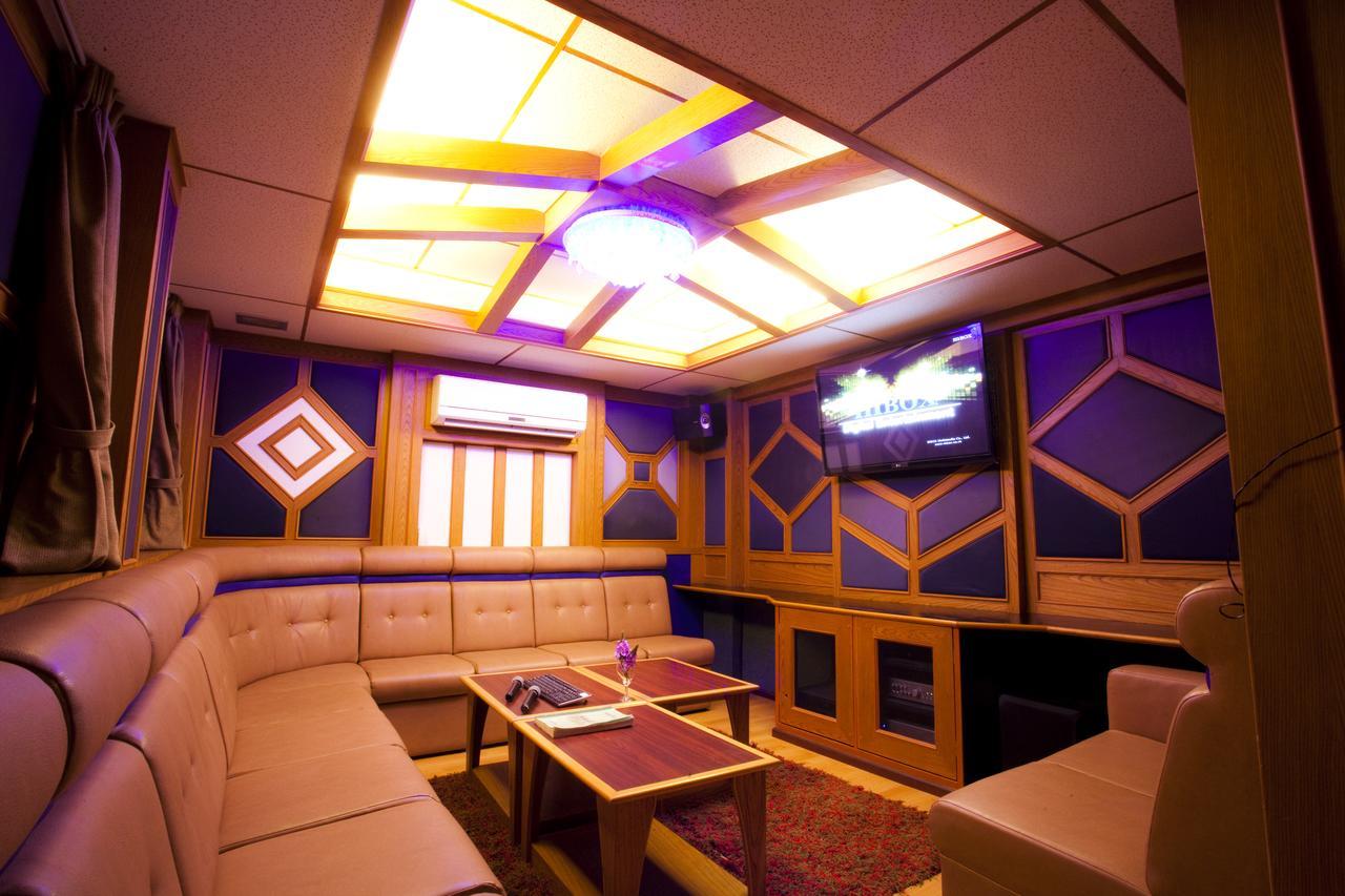Zaza Hotel Samut Prakan Extérieur photo